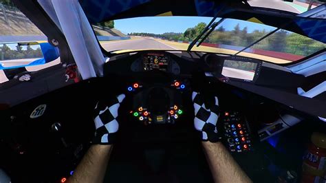 iRacing: การจำลองการแข่งรถที่สมจริงที่สุดในโลก!